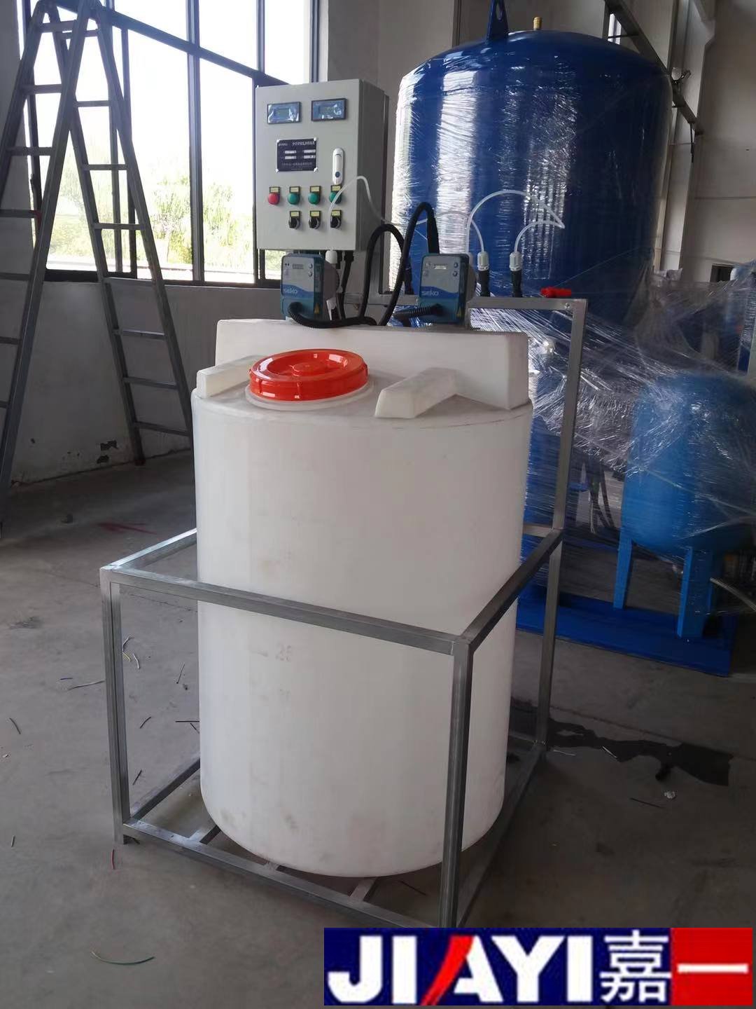 集成水保機(jī)組和全自動加藥裝置整車直達(dá)湖北武漢
